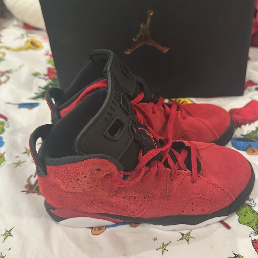 Jordan 6 retro boys size 13